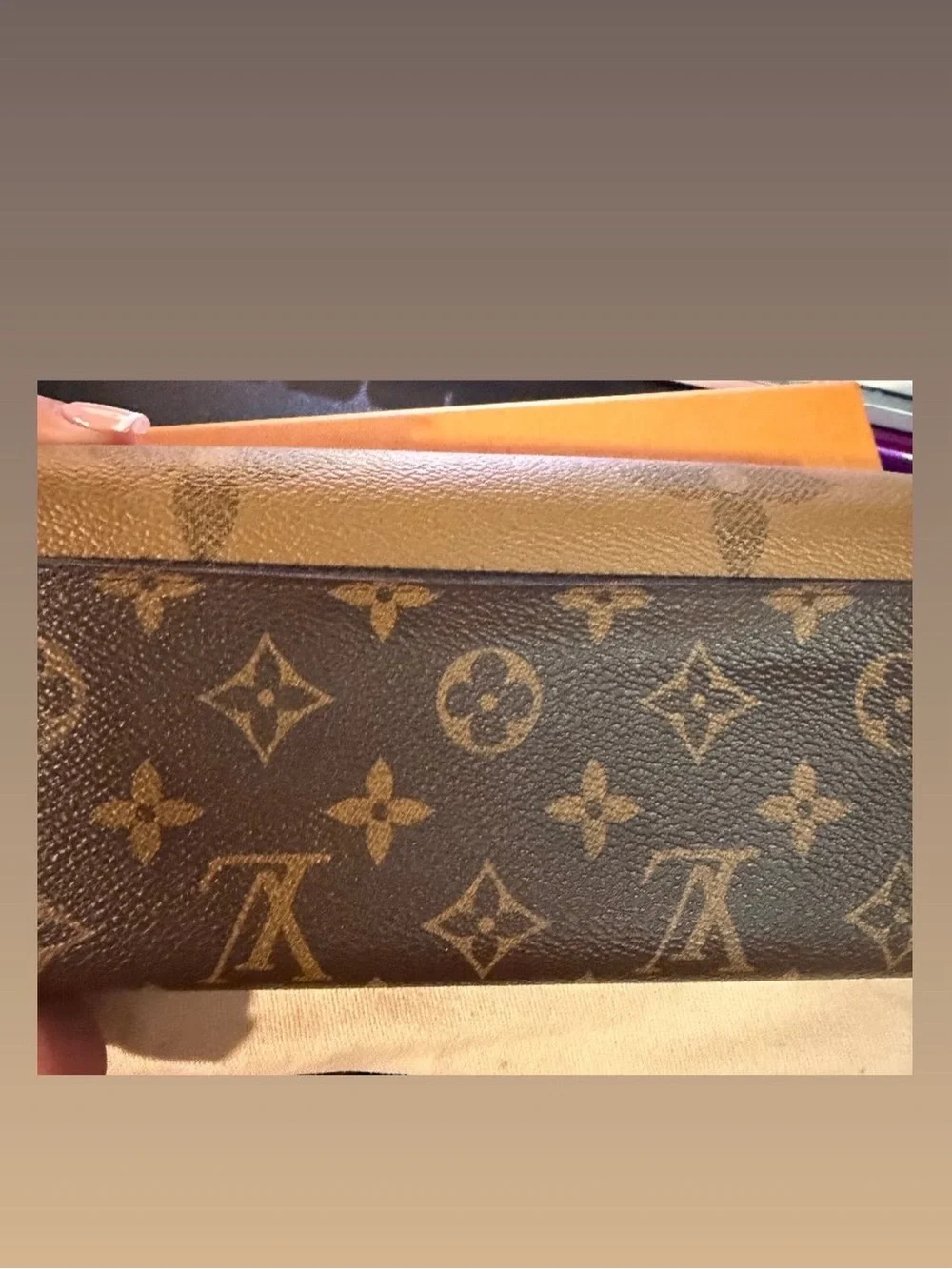 Louis Vuitton reverse Sarah wallet